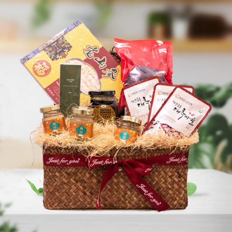 Post Natal Gift Set For Mommy