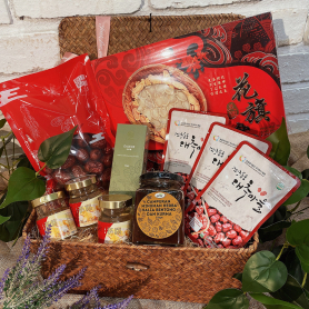 Post Natal Gift Set For Mommy