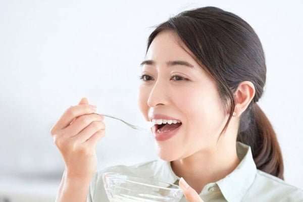 The Ultimate Guide to Probiotics: 6 Food Synergies to Help Good Bacteria Thrive and How to Choose the Right Probiotic Formula