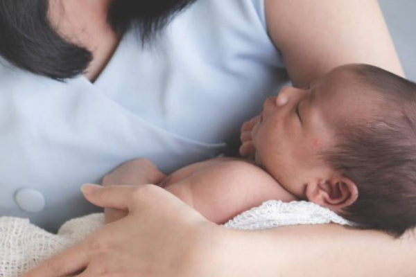 How to Care for a Newborn During Postpartum Recovery? A Must-Read for New Moms