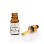 Green propolis extract gathered from Baccharis dracunculifolia (Alecrim) containing high levels of natural flavonoids.